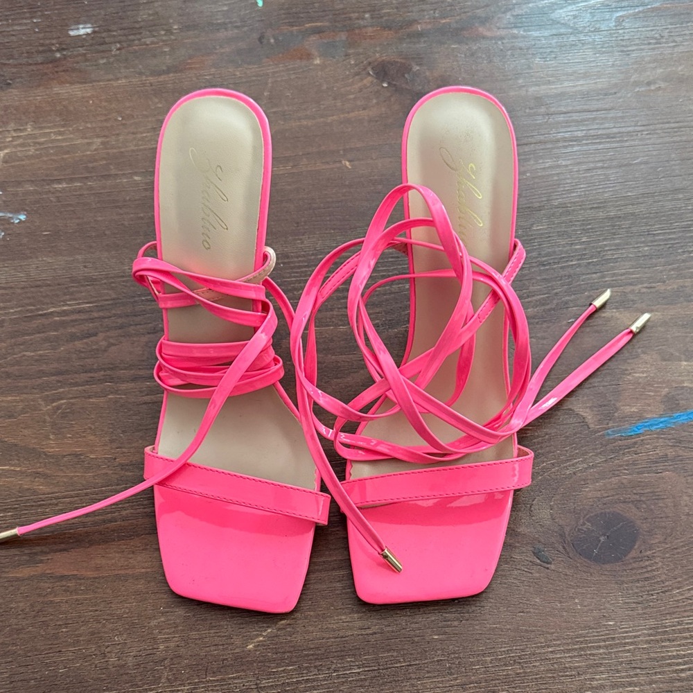 G by Giuliana Neon Pink Lace-Up Square Toe Heels